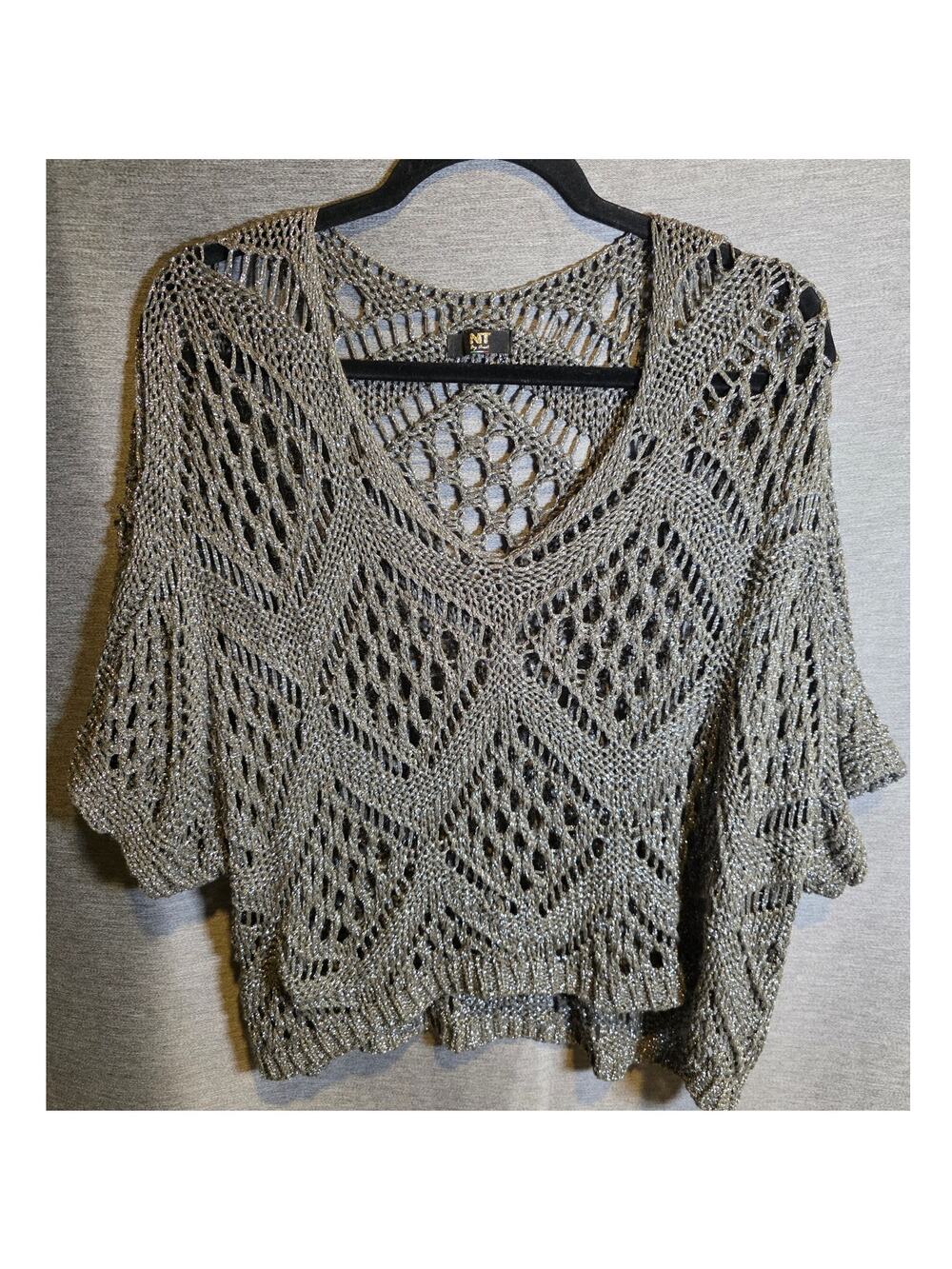 NT By Amati V-Neck Silver Gray Crochet Shimmer Short Sleeve Top One Size Italy